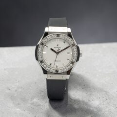 Hublot Classic Fusion Ladies 33 582.nx.2610.rx.1204